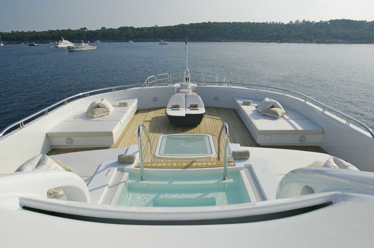 siren yacht charter